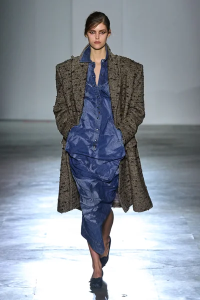 Look 2